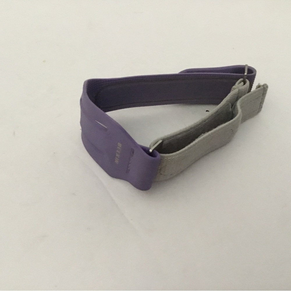 iPod arm band. Purple